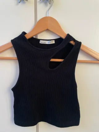 Top negro asimétrico