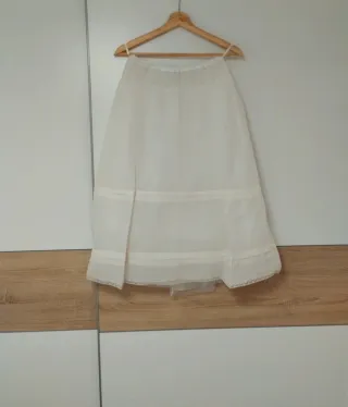 Vestido de Comunión de seda con cancan incluido