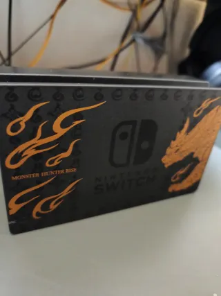 Nintendo Switch 2019 Ed MHR + Juegos + Accesorios