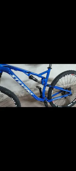 Bicicleta Stevens YURA 29 doble suspensión fox.