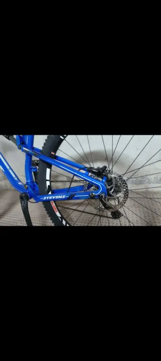 Bicicleta Stevens YURA 29 doble suspensión fox.