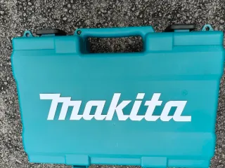 Taladro Percutor Makita HR2679FT