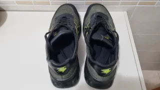 Scarpe antinfortunistiche nere e verdi