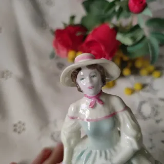 🇬🇧 Figura Rosamund Coalport Made in England