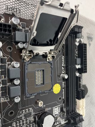 Placa Base GIGABYTE GA-B85M-HD3