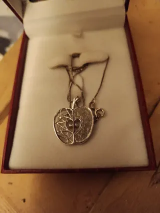 Colgante Plata Ley Corazón Manzana