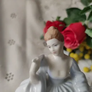 🇬🇧 Figura June Coalport Made in England