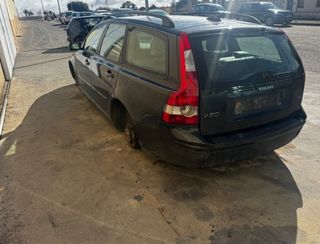 Puerta delantera volvo v50 familiar 2.0 d 1122176