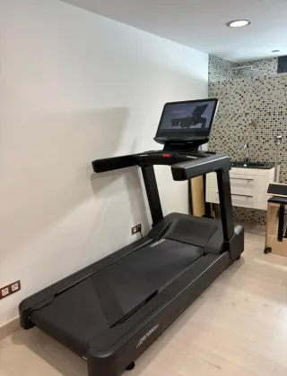 Cinta de correr Life Fitness ASPIRE se4hd