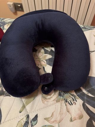 Cojín cervical azul de viaje
