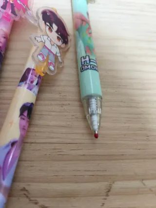 Conjunto Bolígrafos K-Pop