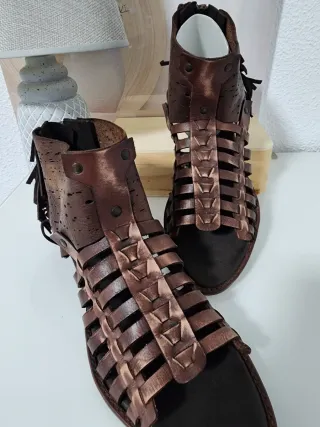 Sandalias de piel estilo gladiador