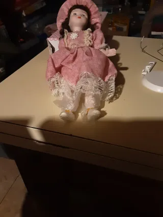 2 Bambole in Porcellana con Abito Rosa