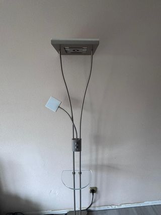 Lámpara de Pie Diseño Moderno