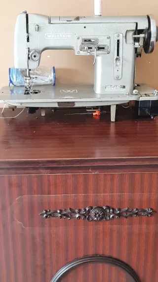 Máquina de coser Wertheim