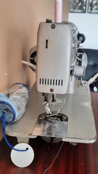 Máquina de coser Wertheim