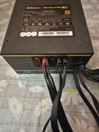 Fuente Enermax ERX650AWT 650W 80 Plus Gold