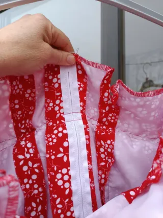 Traje de flamenca rojo y blanco