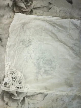 Fazzoletti donna ricamati a mano