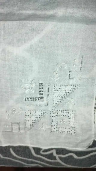 Fazzoletti donna ricamati a mano