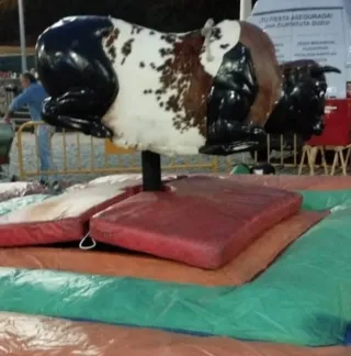 Bufalo Mecánico Inflable