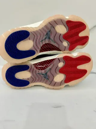 Jordan 11 Rare Air Talla 43 EU