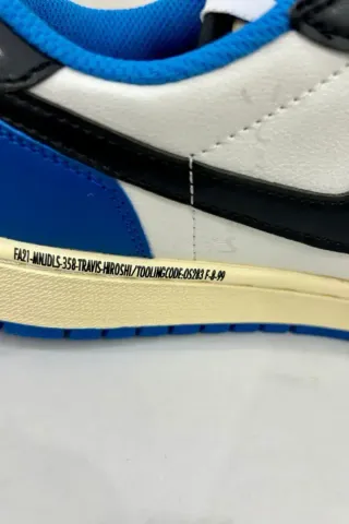 Jordan 1 x Travis Scott Talla 42