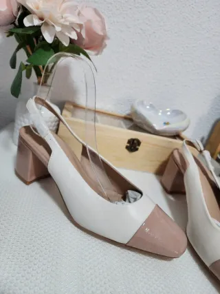 Zapatos de tacón slingback blanco y rosa