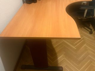 Escritorio para estudio, trabajo y juego.