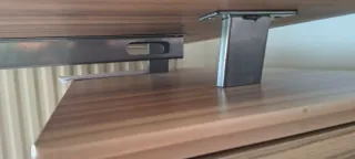 Escritorio de oficina madera y metal. Está en León