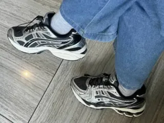 Asics Zapatillas Running Plata y Negro