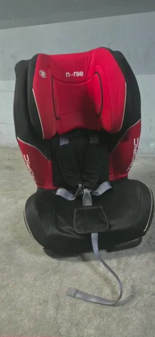 Silla de coche Nurse roja y negra