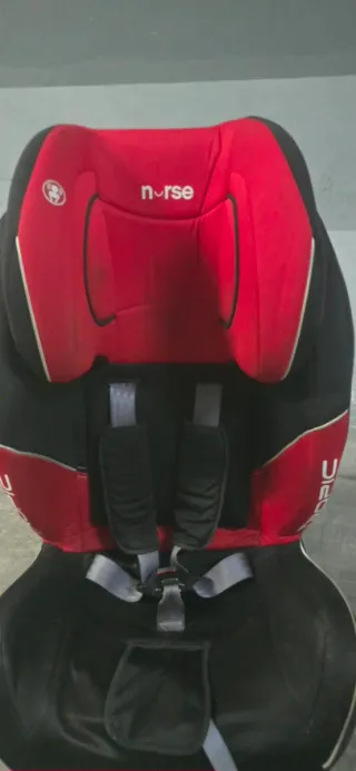 Silla de coche Nurse roja y negra