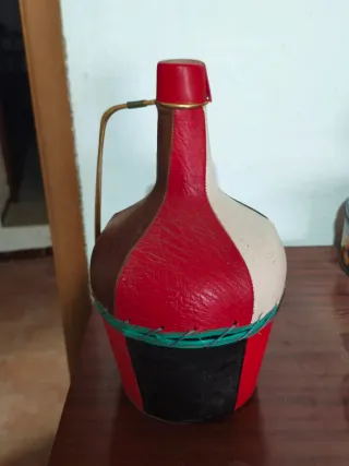 Set di brocche e bottiglie antiche