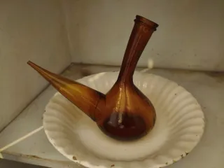 Set di brocche e bottiglie antiche