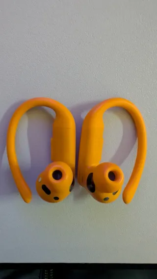 Powerbeats Beats Naranja y Blanco