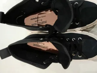 2 Pares Zapatillas Victoria y Zara