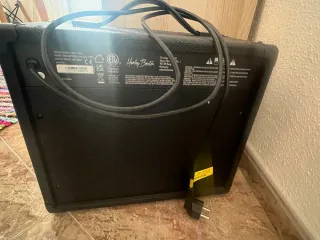 Bajo eléctrico y amplificador