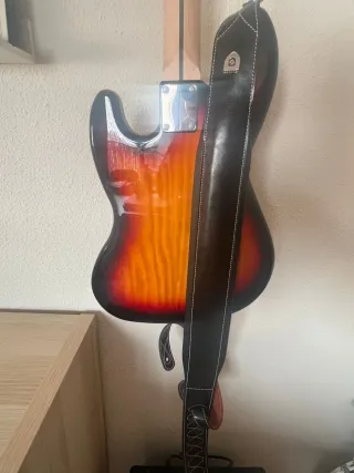 Bajo eléctrico y amplificador