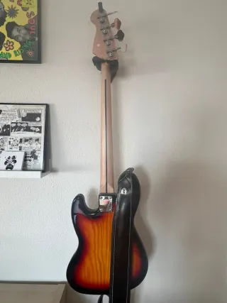 Bajo eléctrico y amplificador