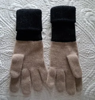 Elegante conjunto de guantes y calcetines de Chane