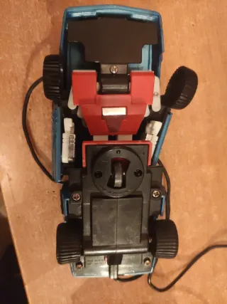 Coche RC Transformer Azul con Mando 1980