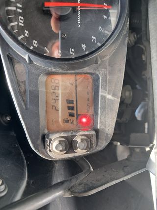 Suzuki GSR 600 2007 interesados llamar 667682704