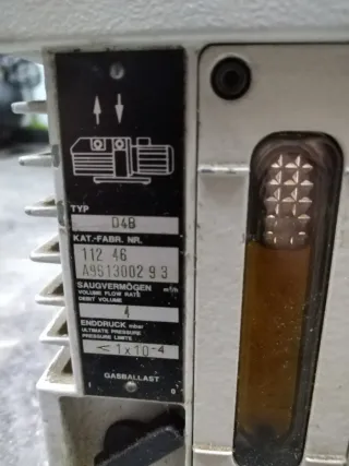 Bomba de vacío Leybold D4B