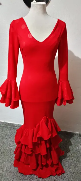 Traje de flamenca rojo con volantes