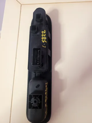 Mando Elevalunas Peugeot 5008 / 3008