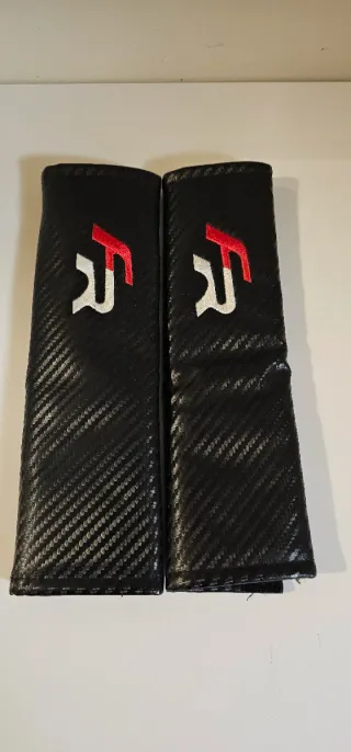 Protectores Cinturón SEAT FR (Logo bordado)