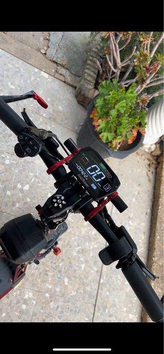 M41 Scooter Eléctrico Negro/Rojo