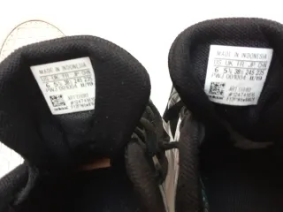 2 Pares Adidas Talla 38.5 Beige/Negro