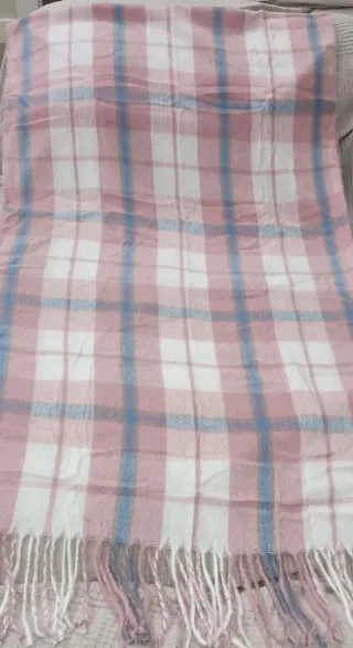 Bufanda a cuadros rosa, blanco y azul, Nueva 4€!!